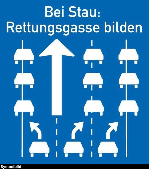 Rettungsgasse bilden